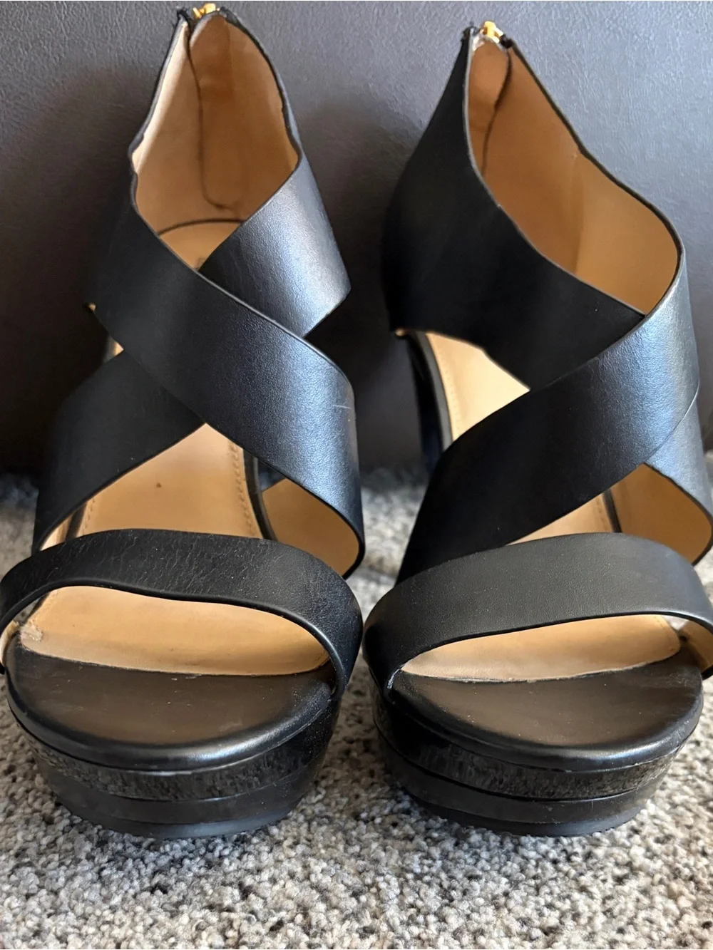NWOT Michael Kors Black Leather Block Heel Sandals Back Zip Women’s Size 9